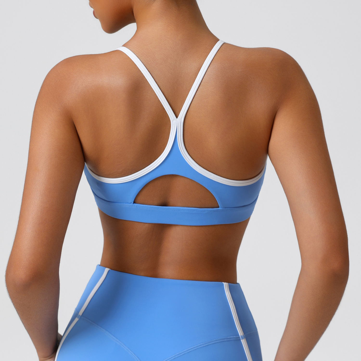 Sports Bra Racerback - ชุดชั้นในกีฬาเนื้อนุ่มยืดหยุ่นสำหรับผู้หญิง บราโยคะออกกำลังกายแบบกระชับ ระบายอากาศ แห้งเร็ว เสื้อครอปออกกำลังกายสำหรับผู้หญิง