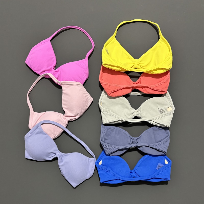 เสื้อชั้นในแบบสปอร์ตสำหรับเล่น - Sports Bra Racerback บทวิจารณ์และราคา