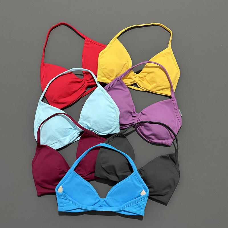 เสื้อชั้นในแบบสปอร์ตสำหรับเล่น - Sports Bra Racerback บทวิจารณ์และราคา