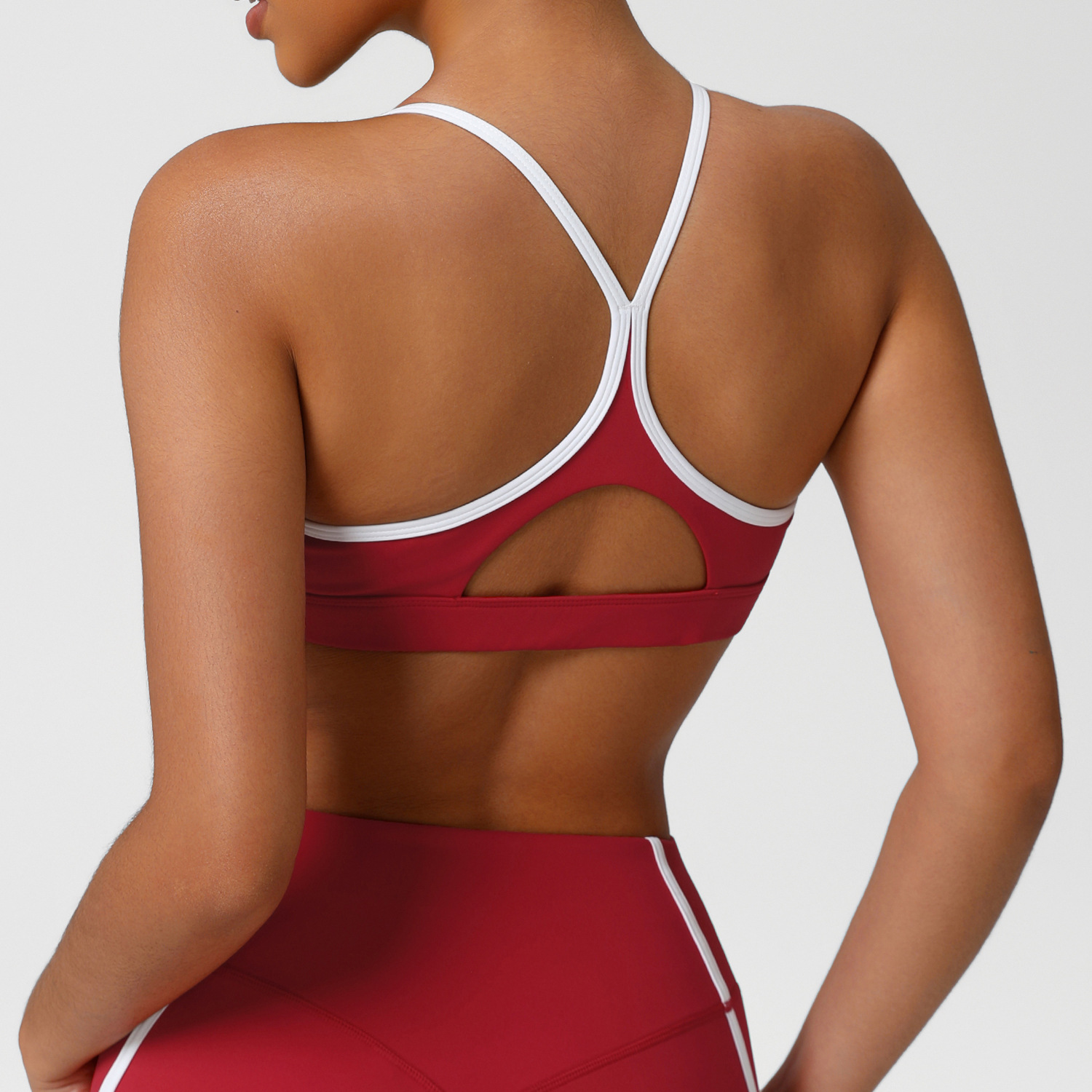 ชุดชั้นในกีฬาเนื้อนุ่มยืดหยุ่น - Sports Bra Racerback บทวิจารณ์และราคา