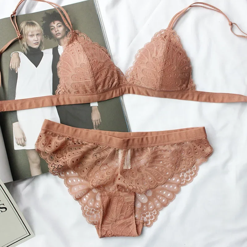 ชุดชั้นในลูกไม้แบบเต็มตัวทรงสา - Sleep Bra Bralette บทวิจารณ์และราคา